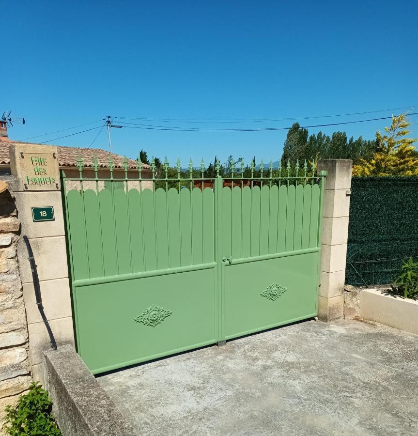 Gite Des Laquets Sérignan-du-Comtat Exterior foto